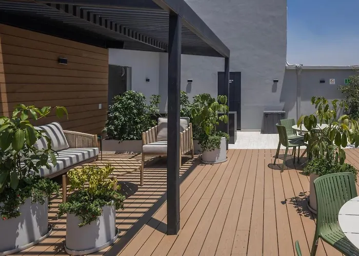 Radiant 2br 2ba, Ac, Pool, Jacuzzi, Gym & Roof Garden