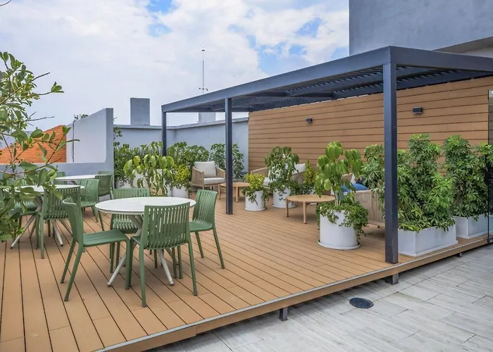 Apartment Radiant 2br 2ba, Ac, Pool, Jacuzzi, Gym & Roof Garden *